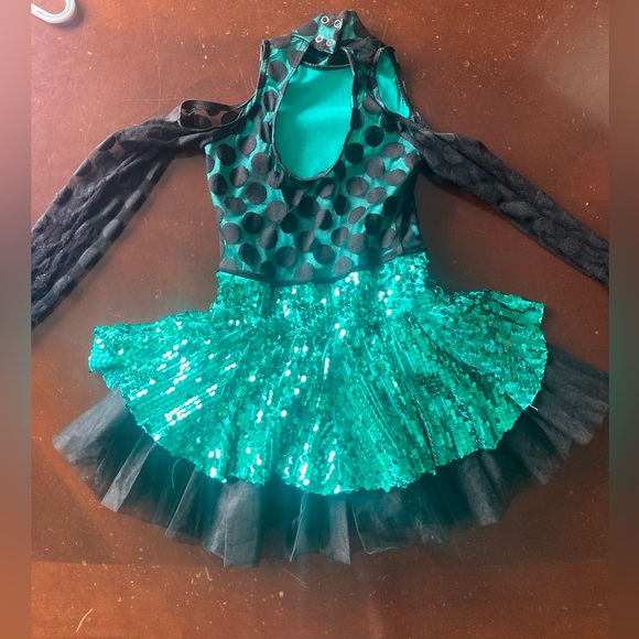 Dance Costume (Jazz) - Picture 2 of 5